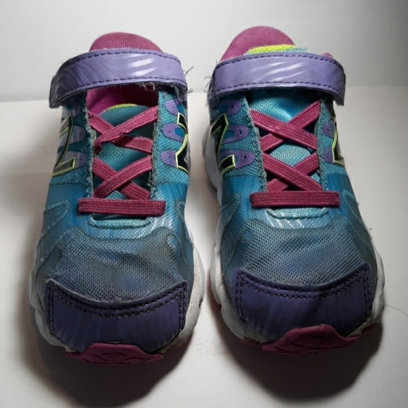 New Balance toddler 8 - Picture 2 of 6